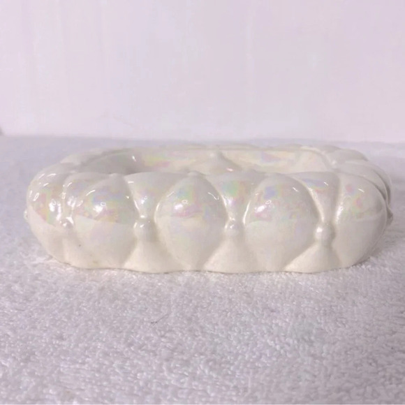 Vintage Arnels Iridescent Ceramic  Quilted Textured Soap Dish - Picture 4 of 13
